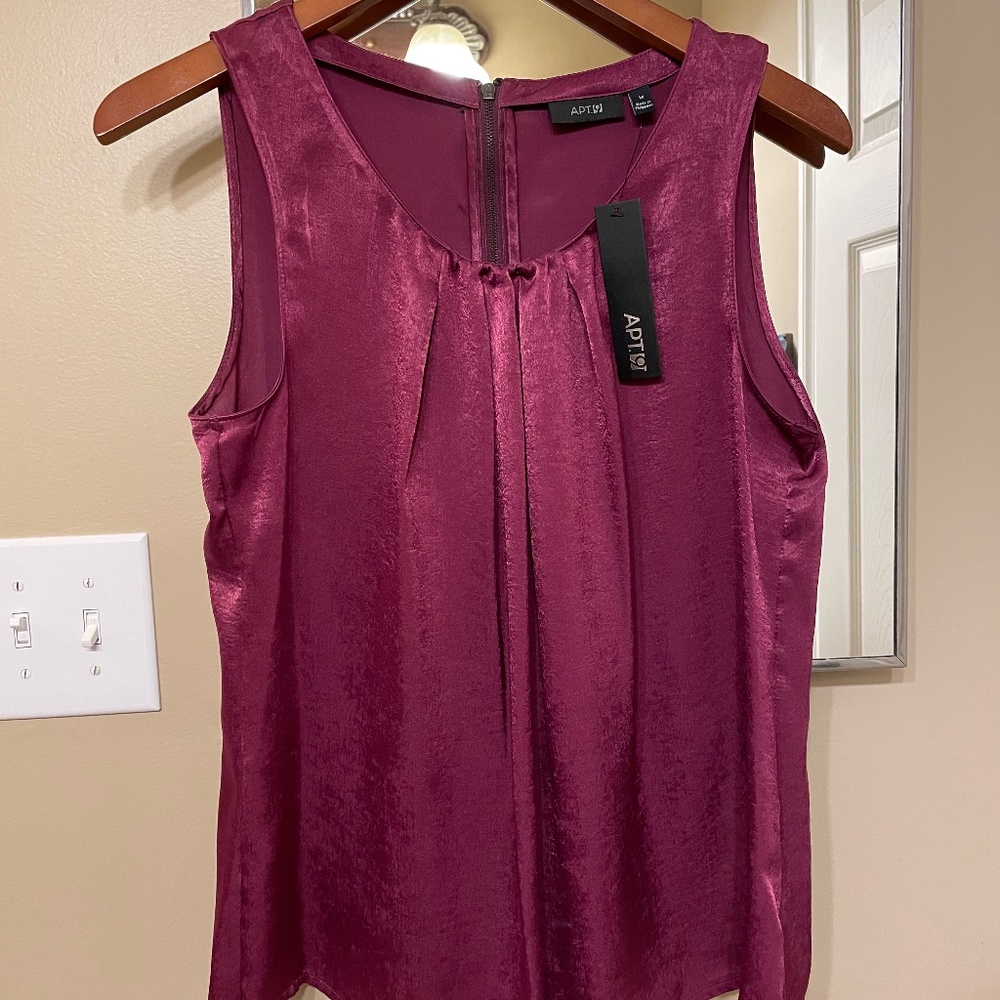 NWT Silky Magenta Apt 9 sleeveless top - M